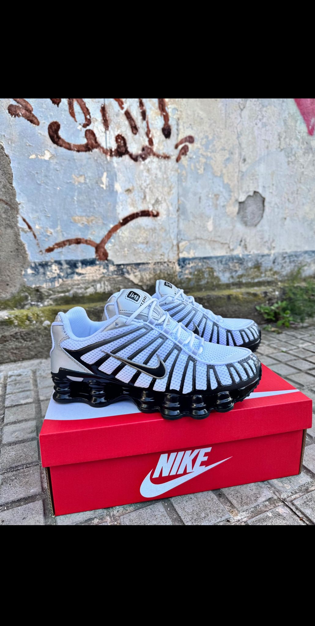 SHOX TL Blanca logo negro detalles grises