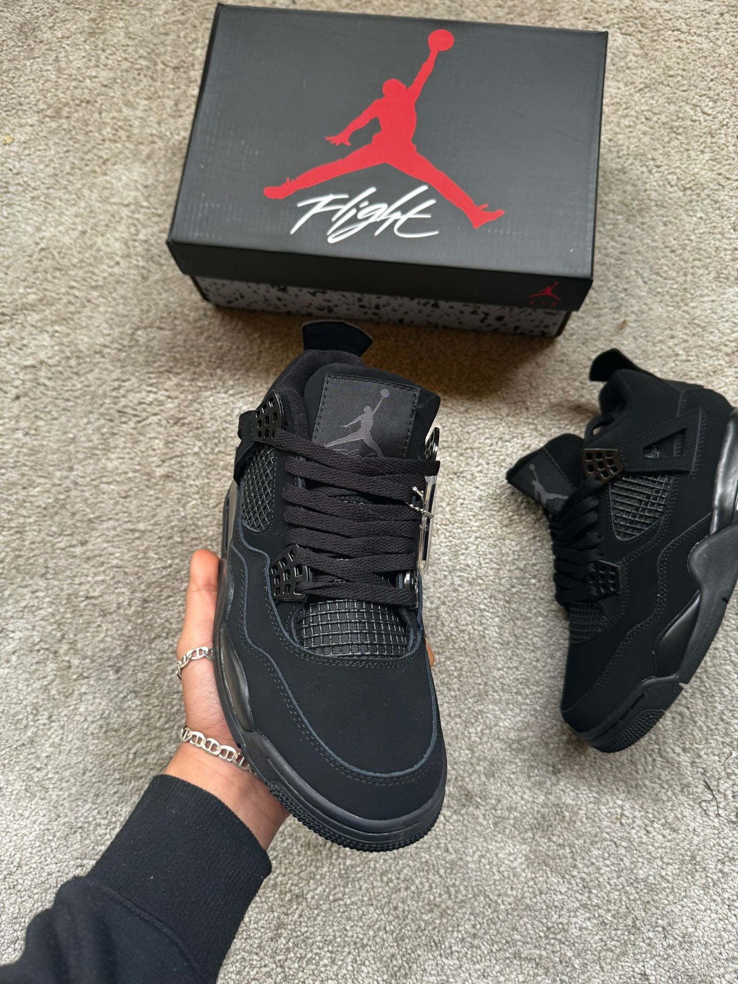 Jordan 4 negras black cat