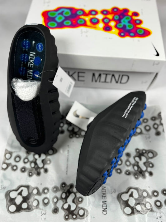 Nike Mind 001 negras detalles azules