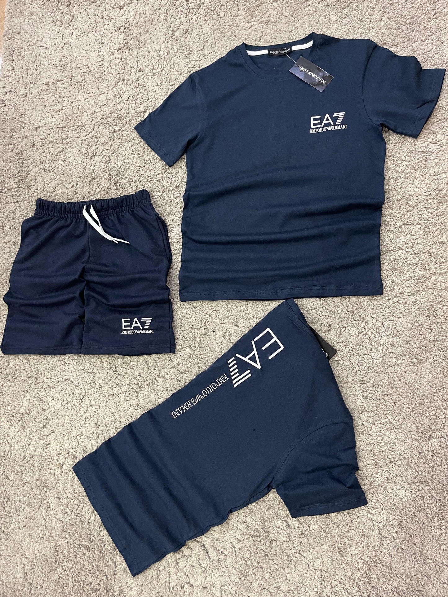 CONJUNTO armani azul marino logo blanco