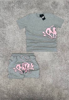 Conjunto verano syna gris logo rosa