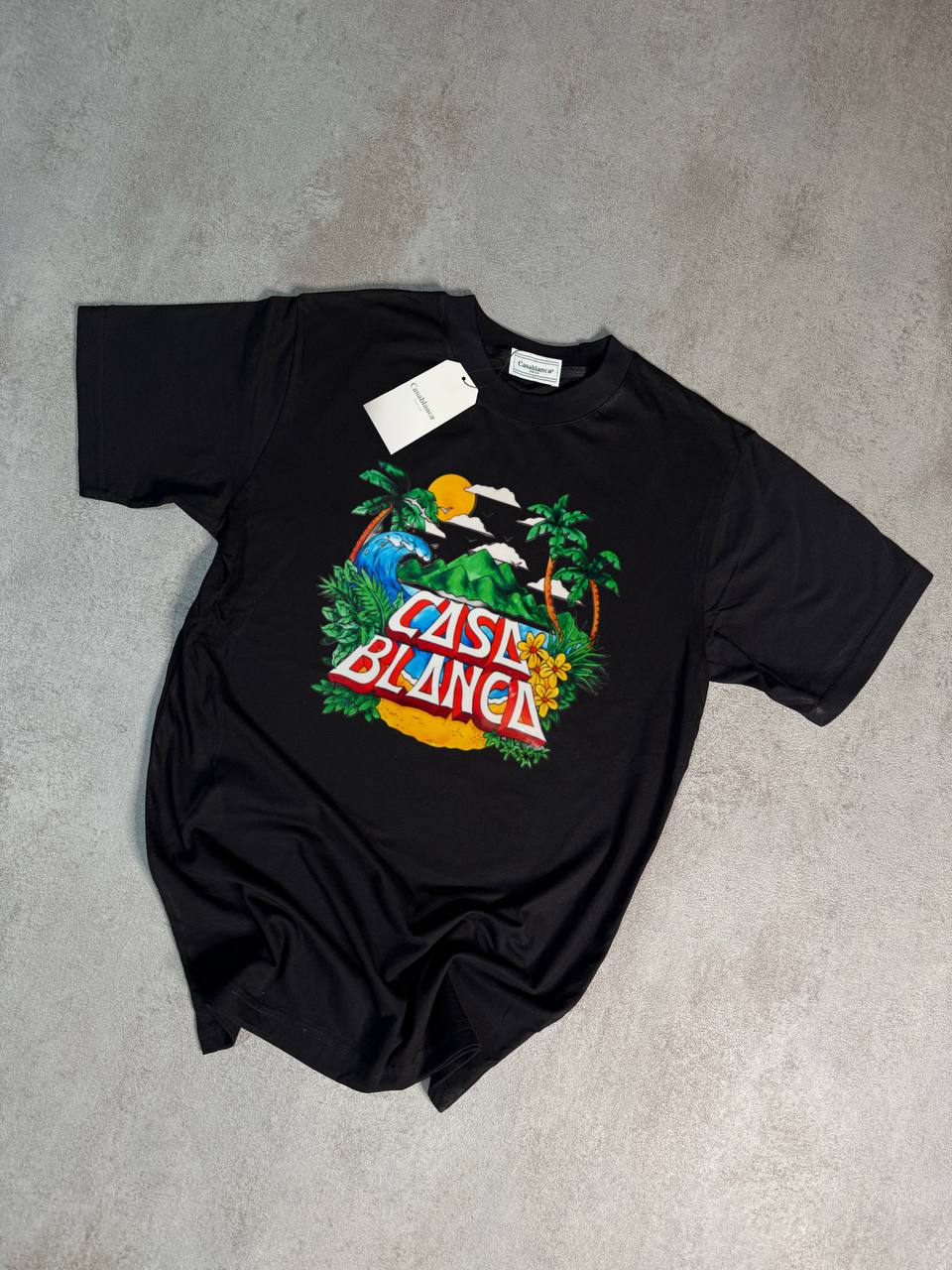 Camiseta Casablanca negro logo blanco contorno rojo
