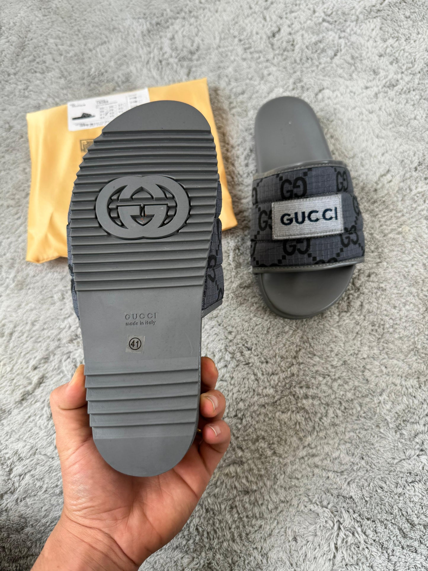 Chanclas gucci grises