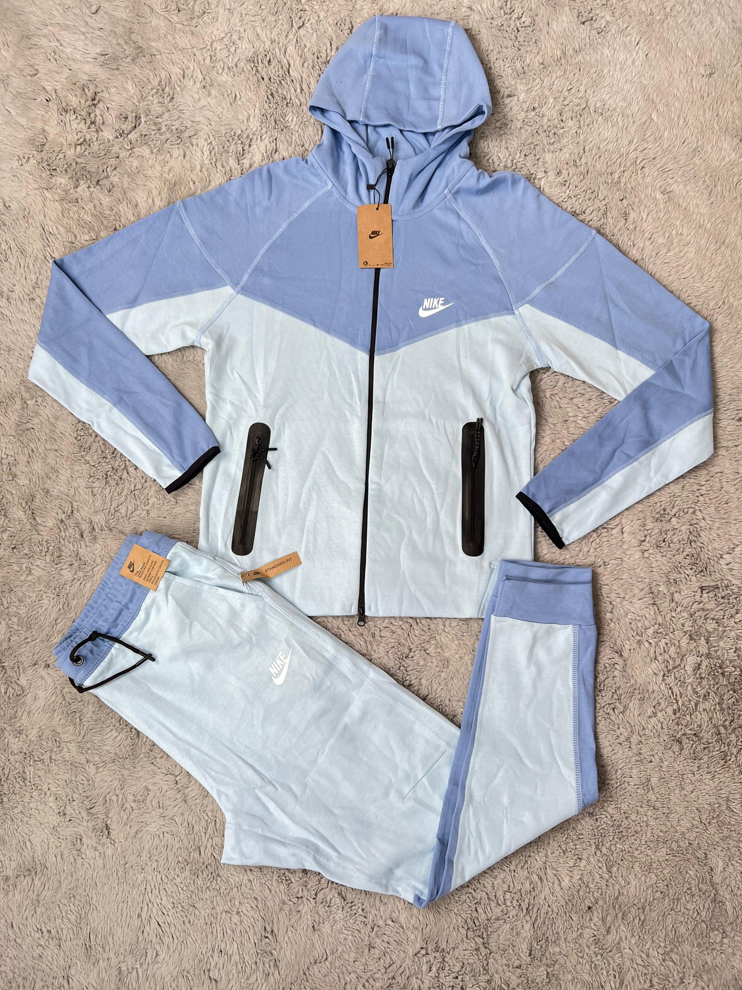 Nike tech azul logo blanco