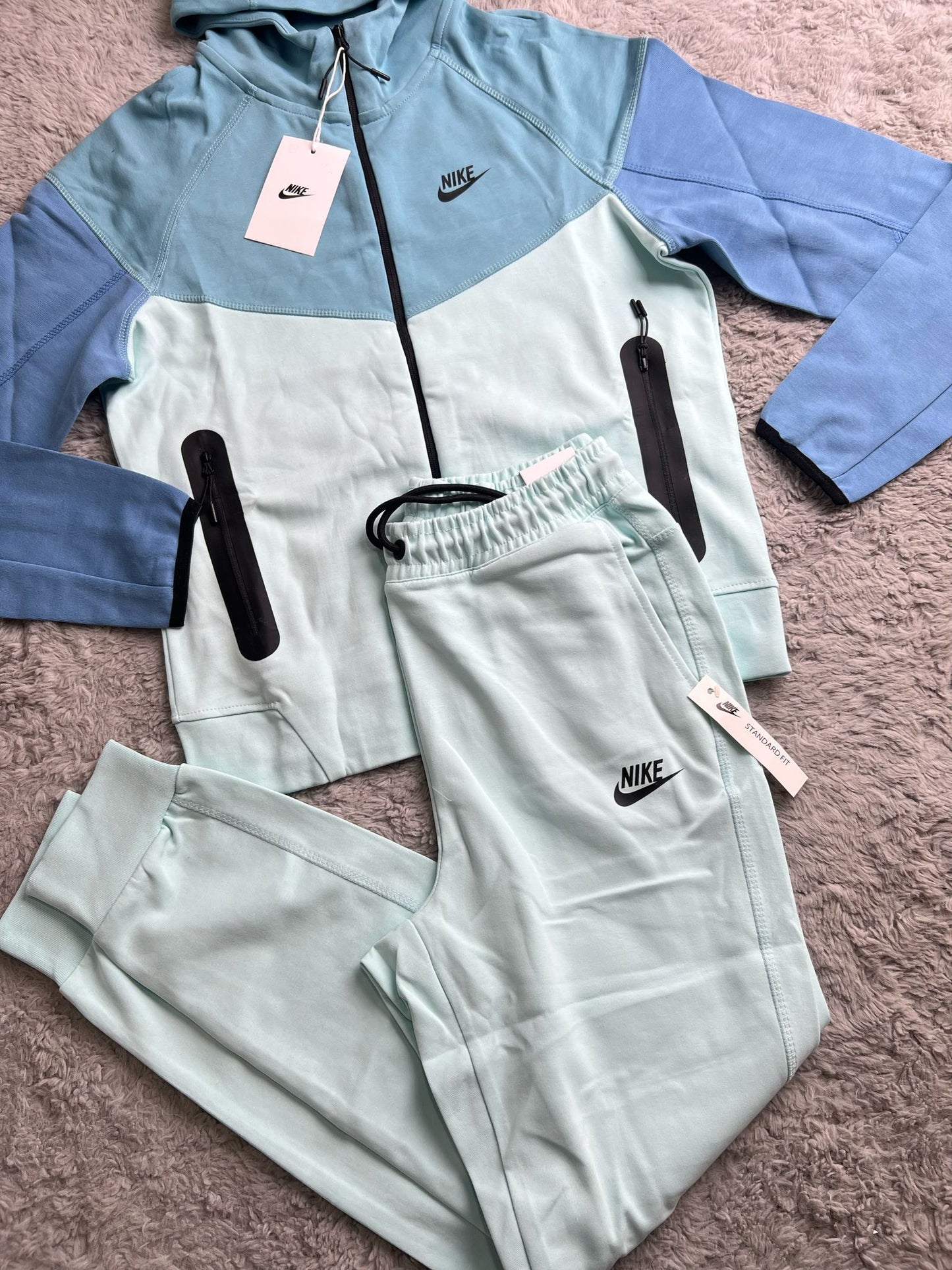 Nike tech azul tricolor logo negro