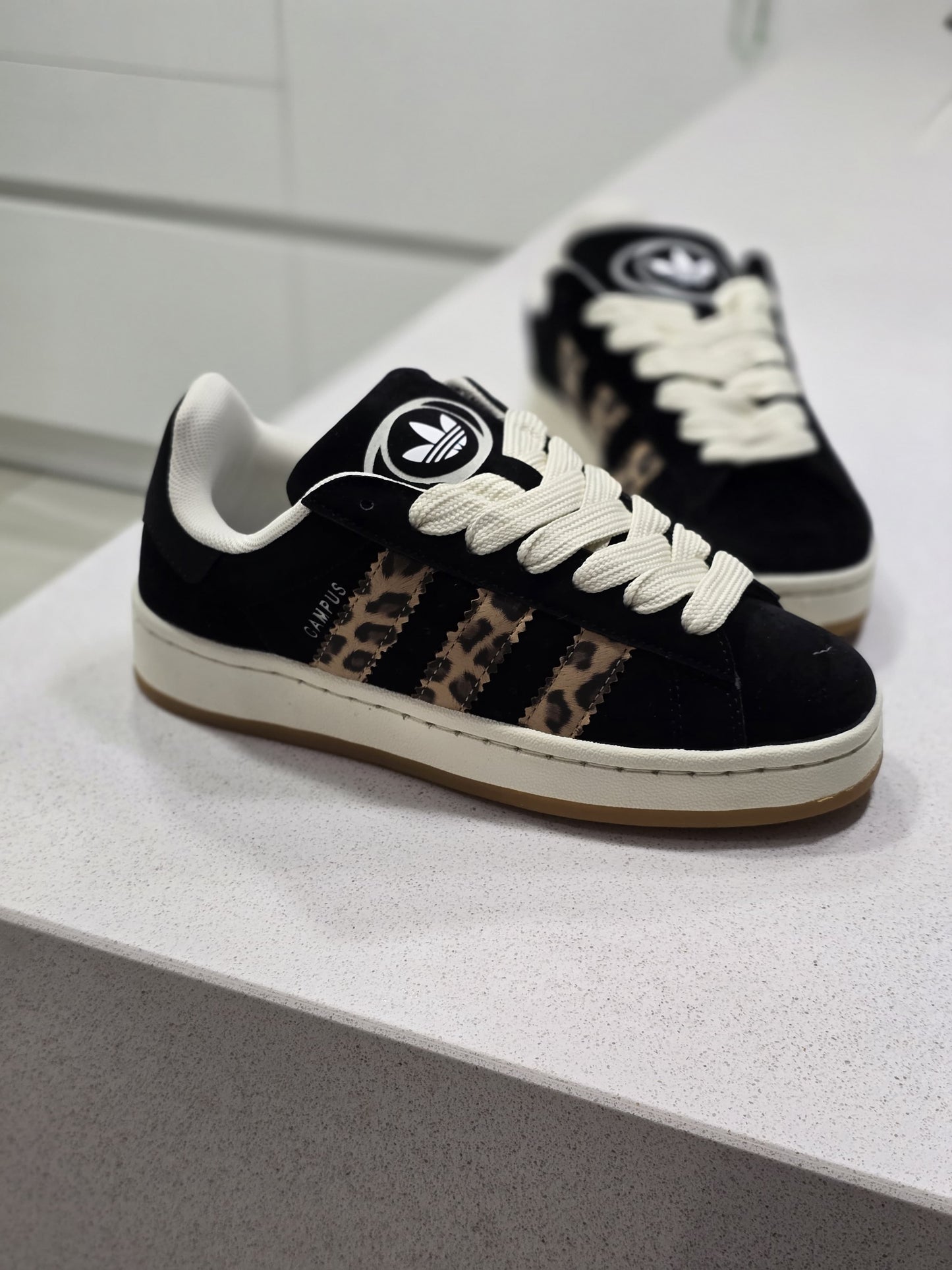 ADIDAS CAMPUS NEGRA ZEBRA