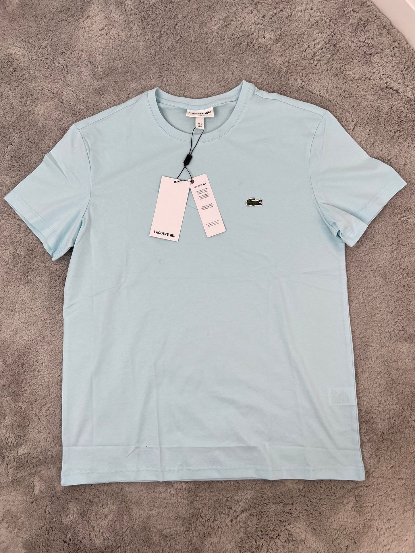 CAMISETA LACOSTE AZULL CIELO LOGO VERDE