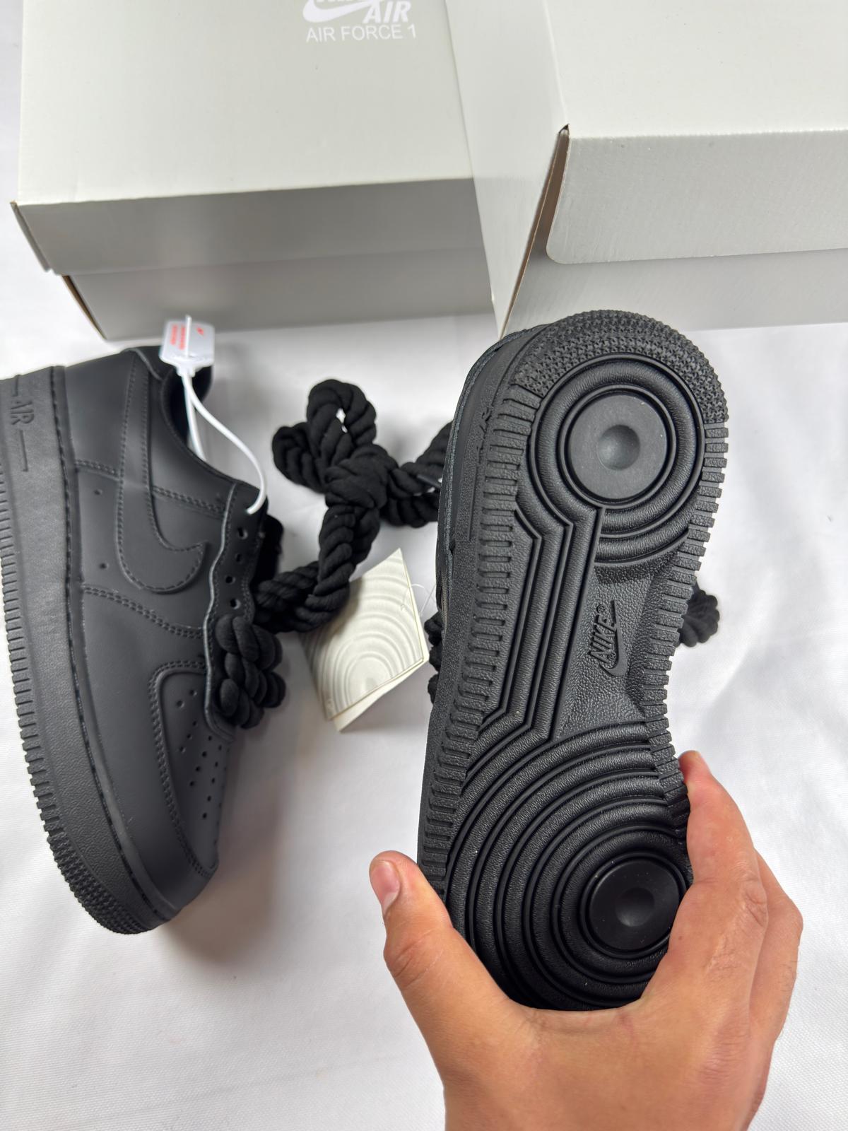 Air force negras cordones gordos