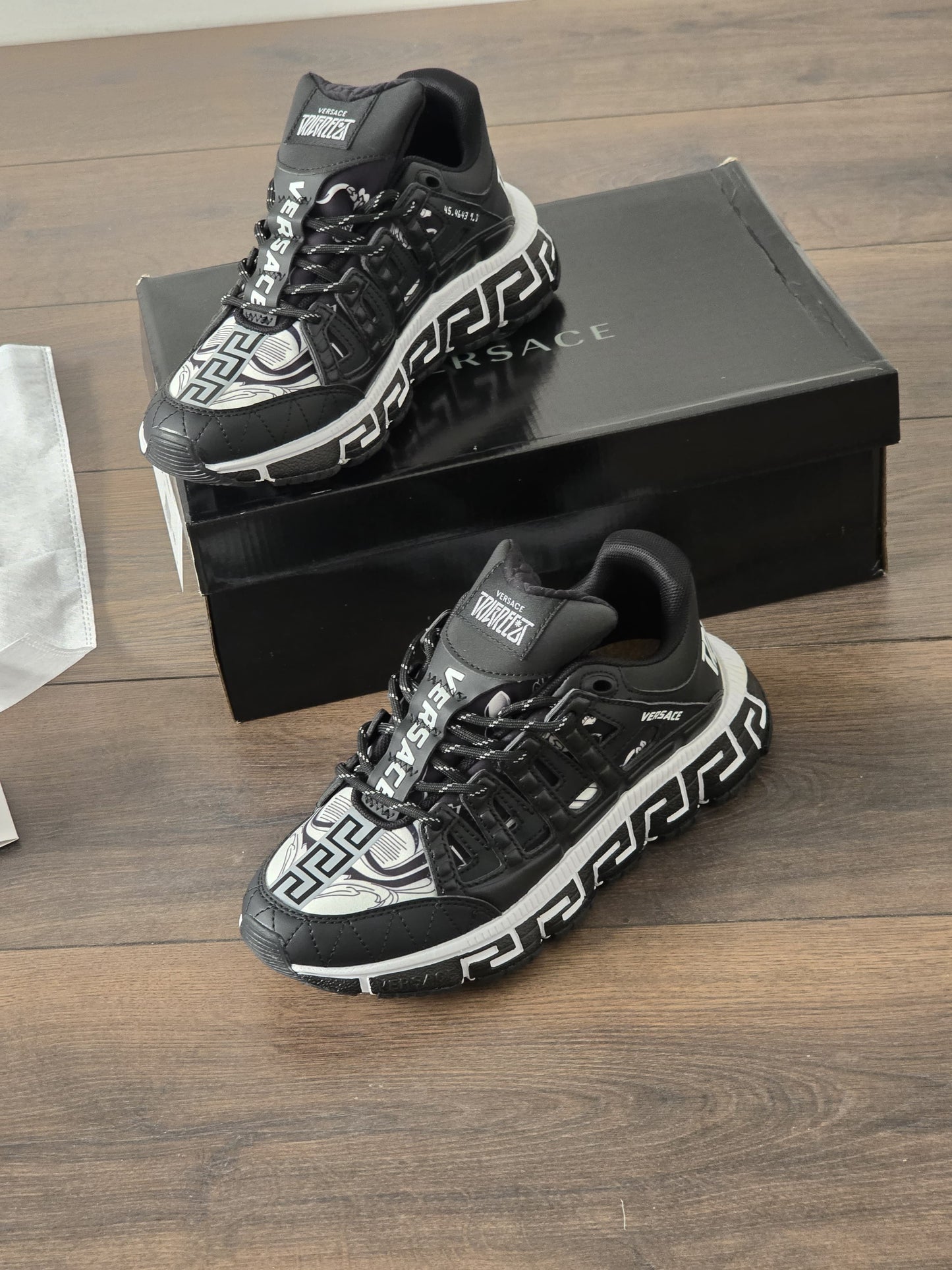 Zapas versace negra