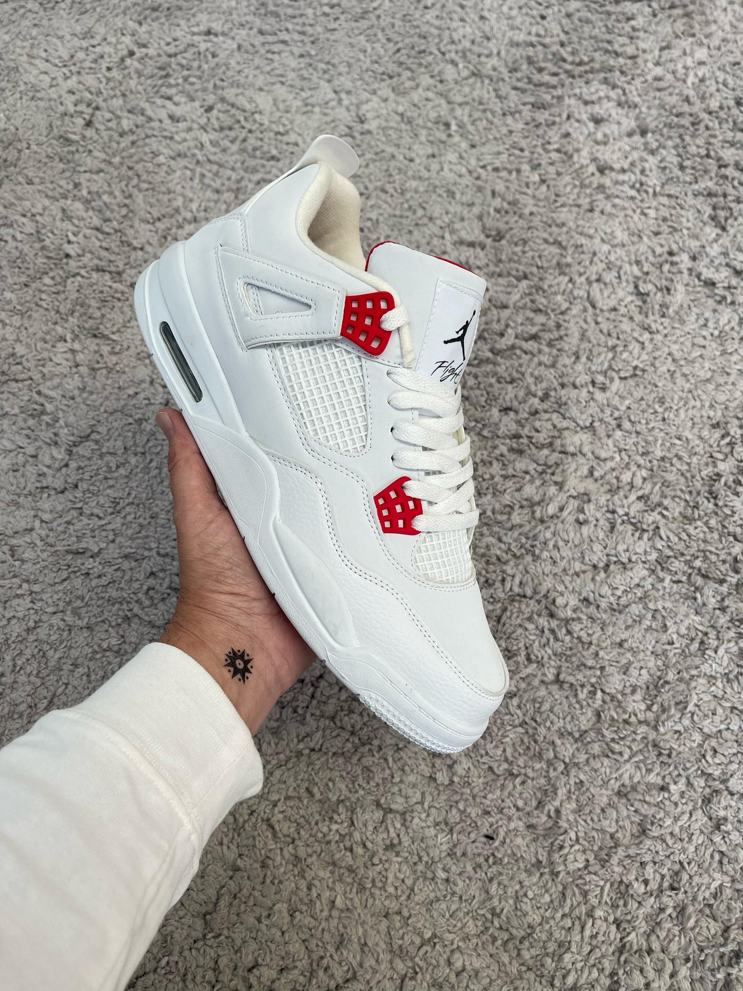 JORDAN 4 trabilla roja