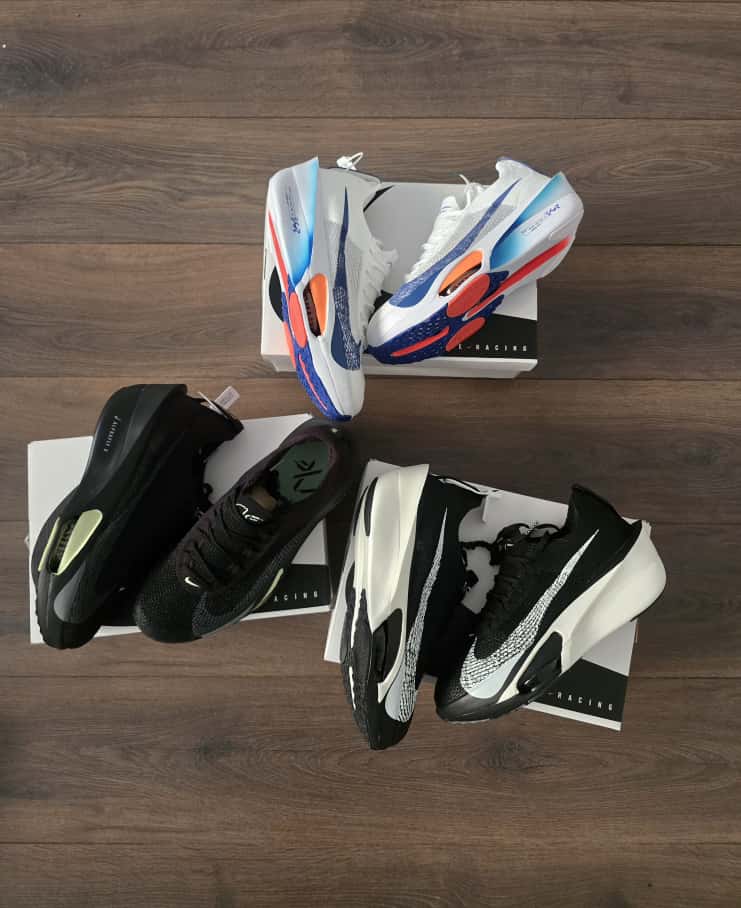 Air zoom blanca logo azul