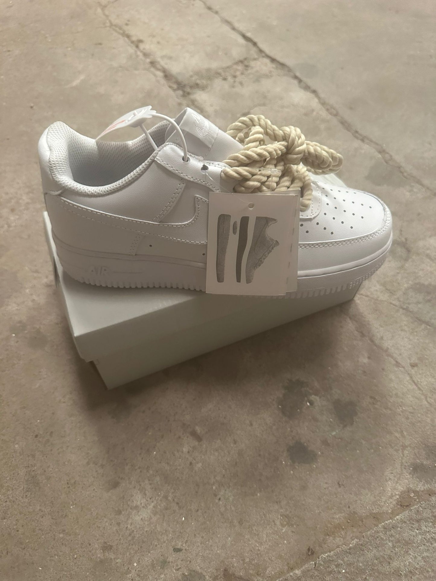 Air force blanca cordones gordos beige