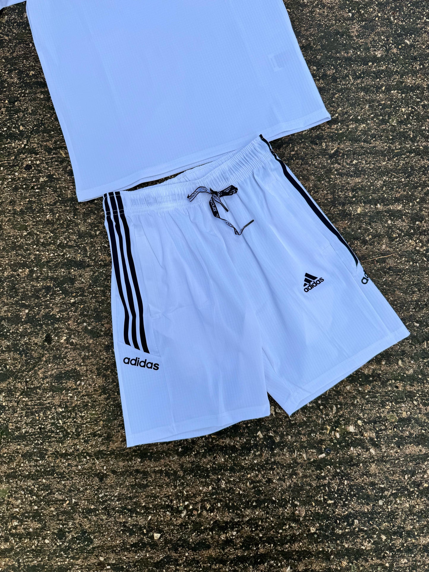 Conjunto corto adidas blanco logo negro