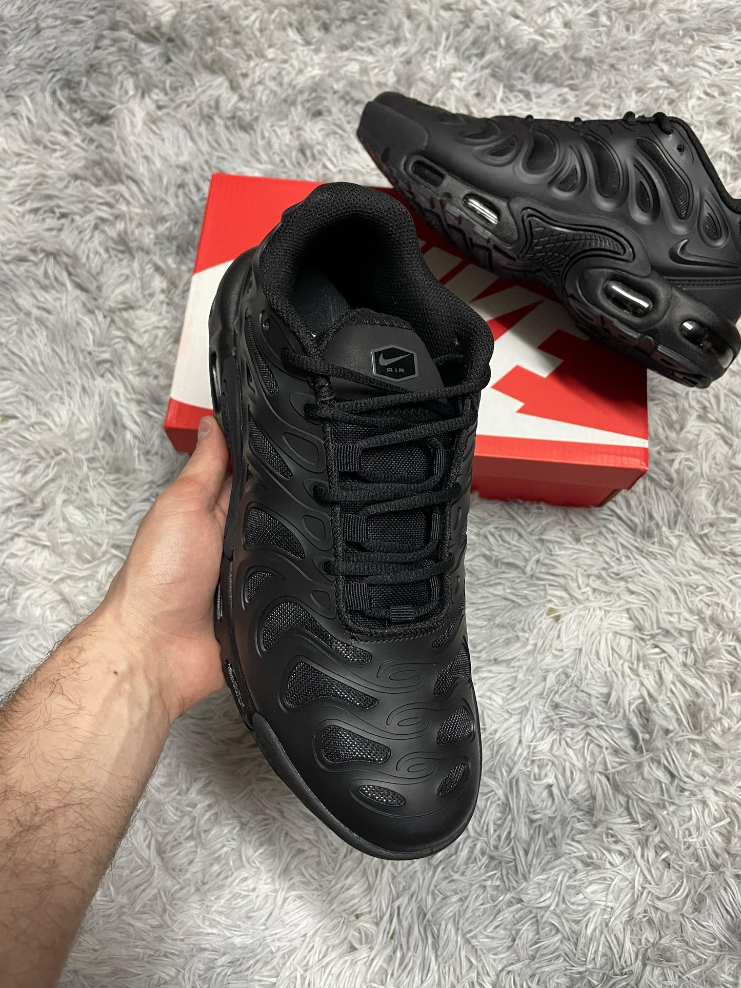 NIKE TN PLUS DRIFT NEGRAS