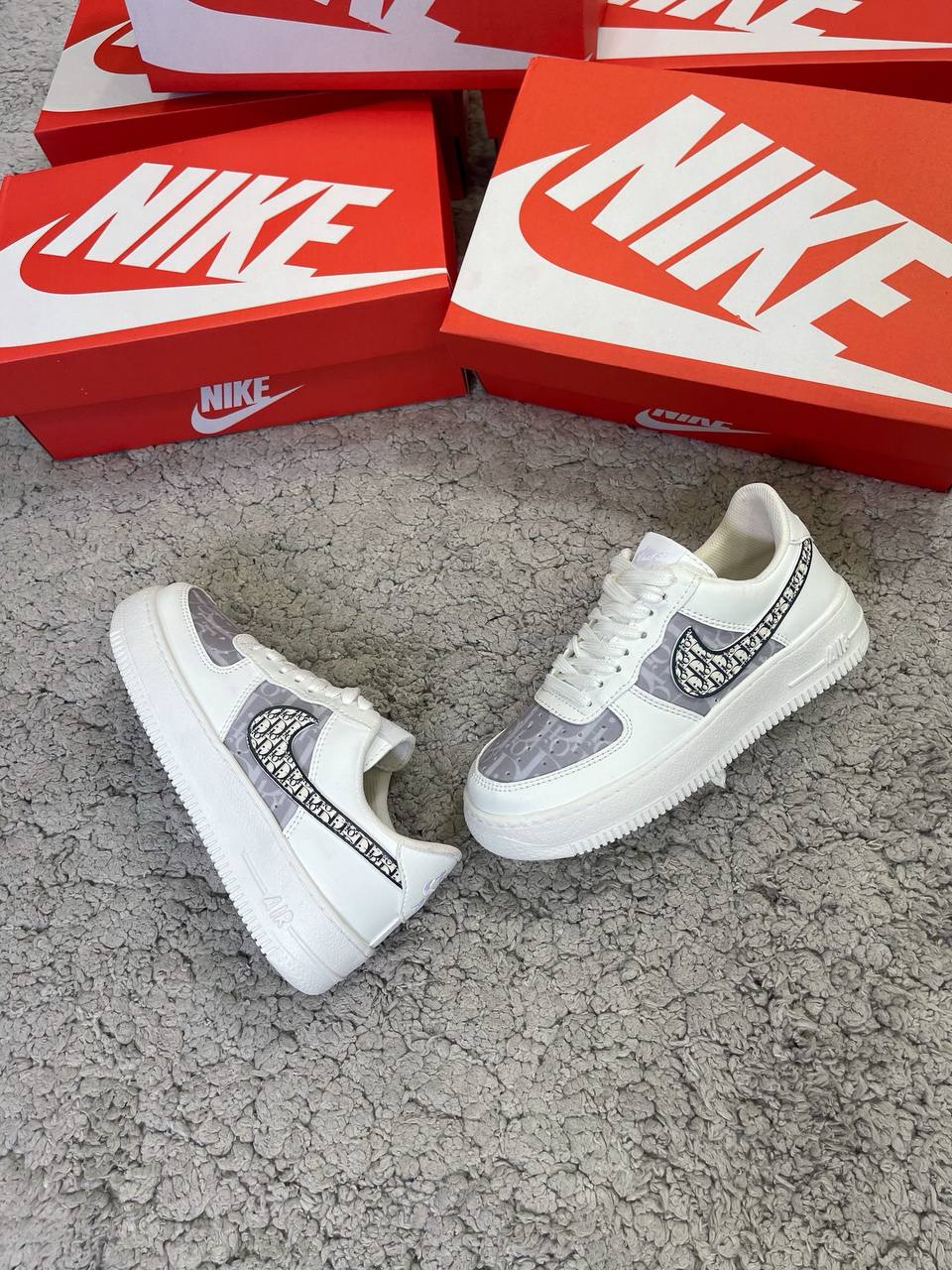 AIR FORCE 1 X DIOR BLANCAS Y GRISES