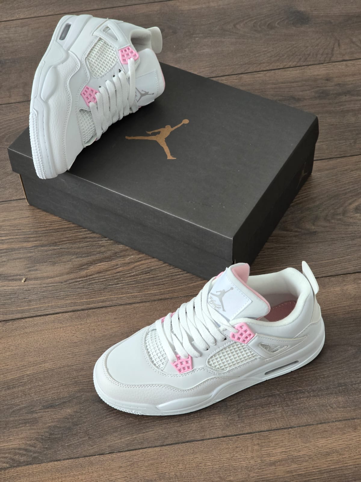 JORDAN 4 BLANCA CHAPA ROSA