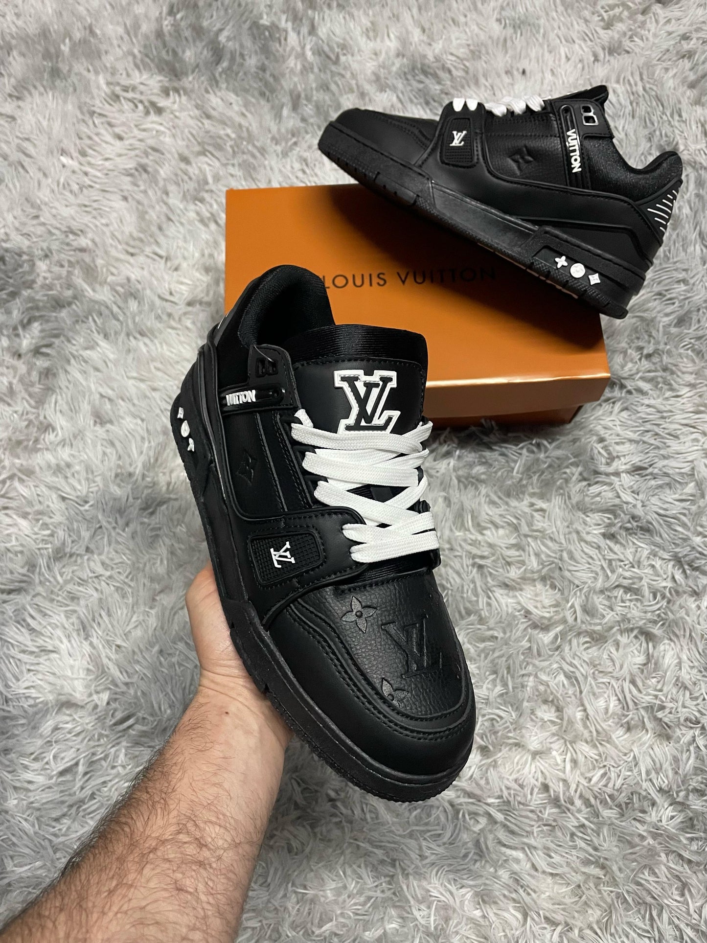 LV Trainer negras