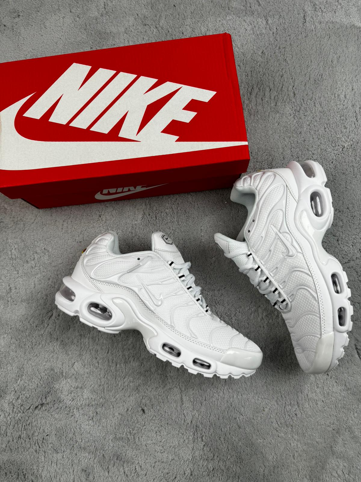 Nike tn blanca
