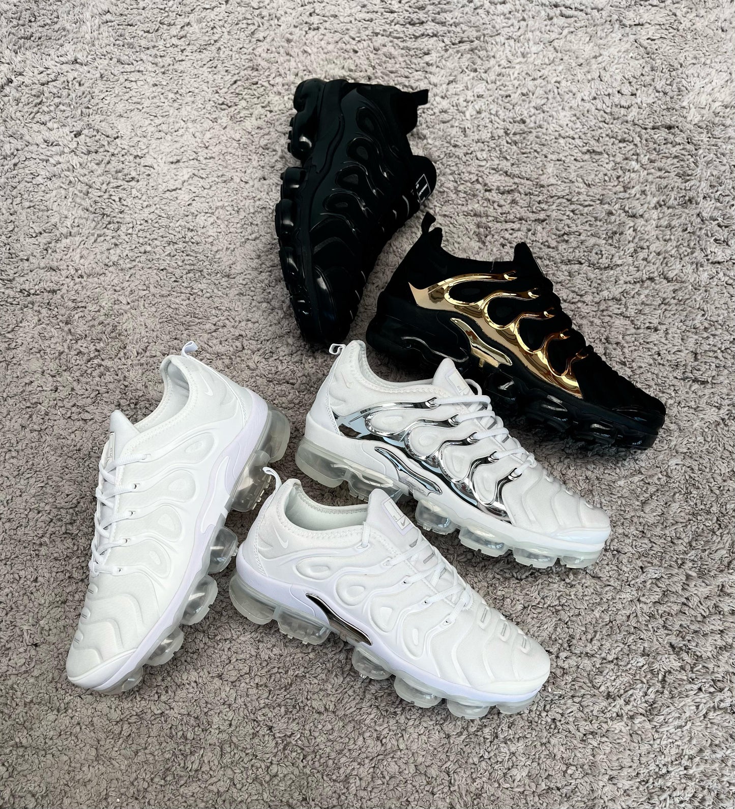 Vapormax blancas detalle plata