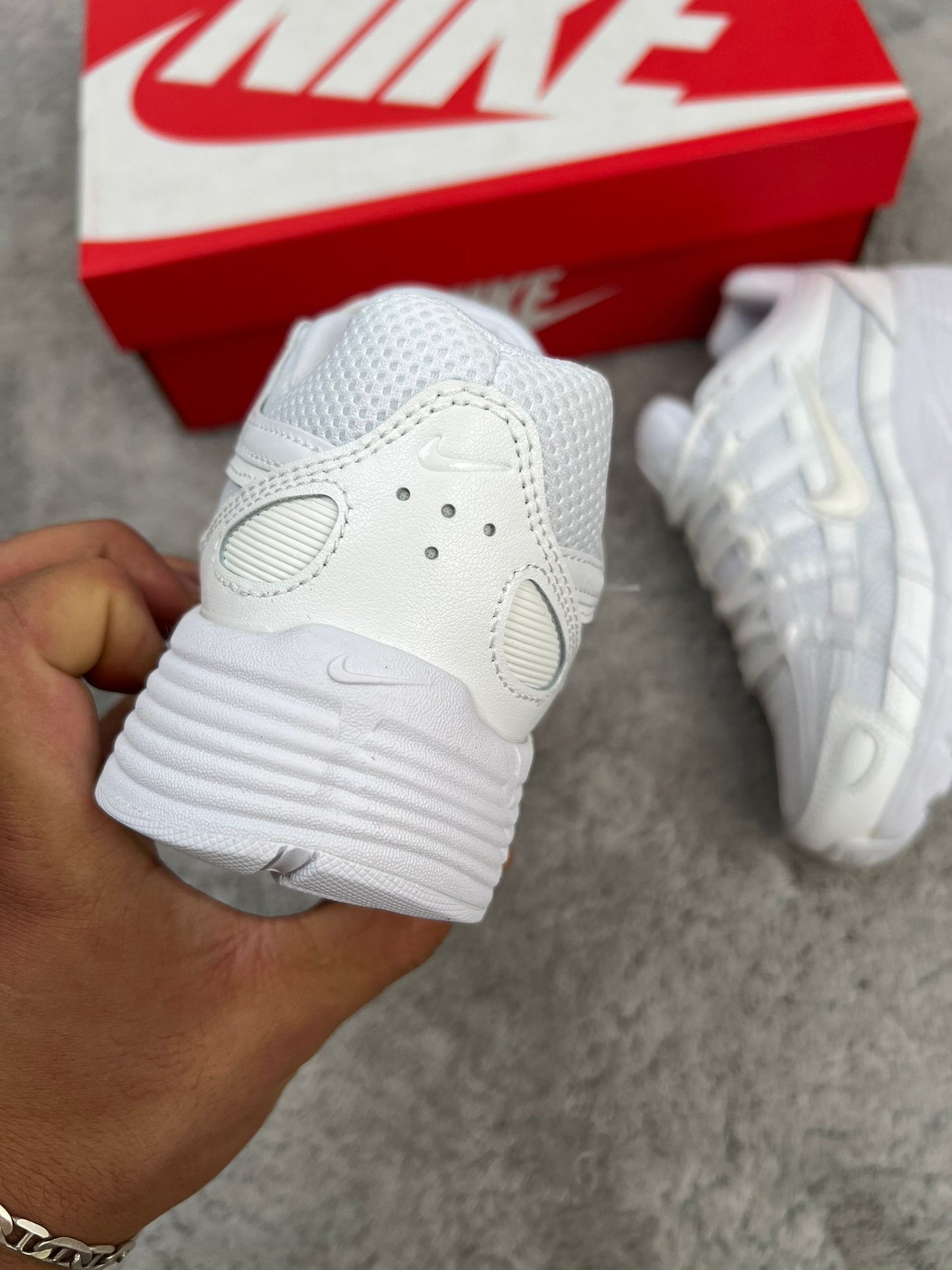 Nike P-6000 Blancas