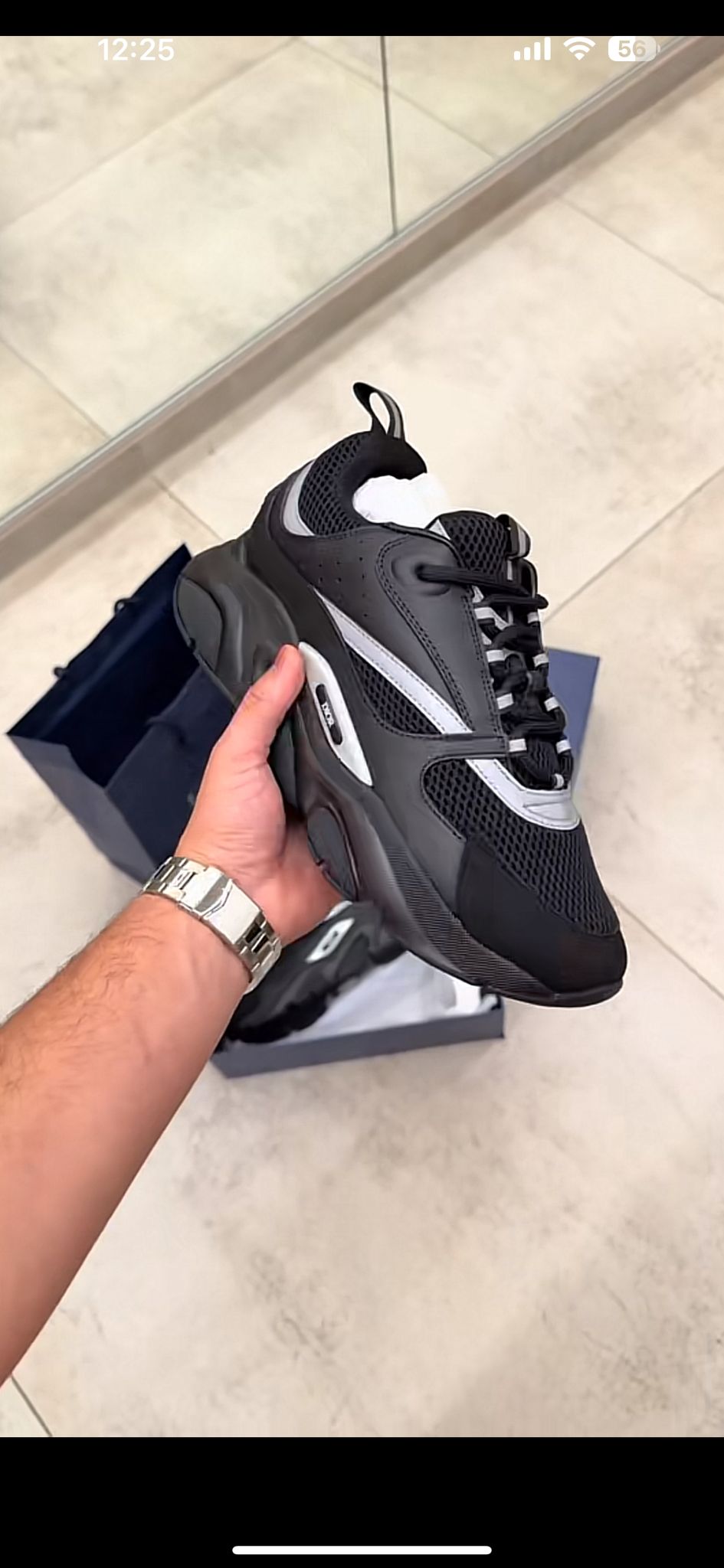 Dior b22 negras detalles blancos