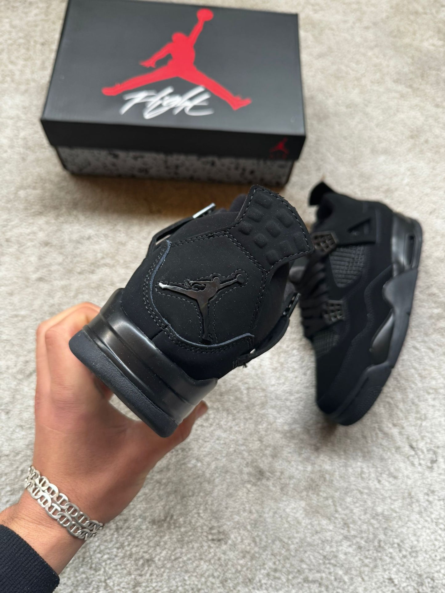 Jordan 4 negras black cat