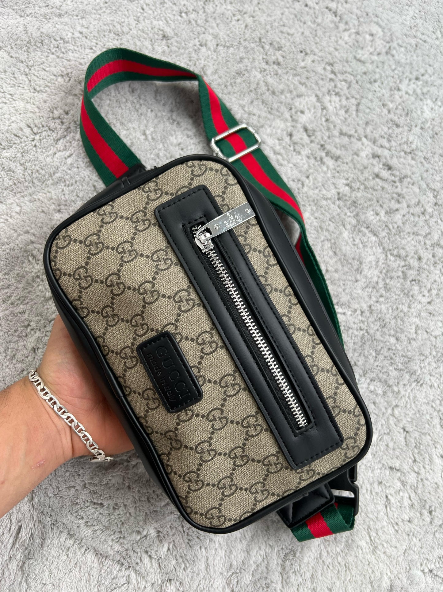 BANDOLERA GUCCI marron logo negro correa verde y roja