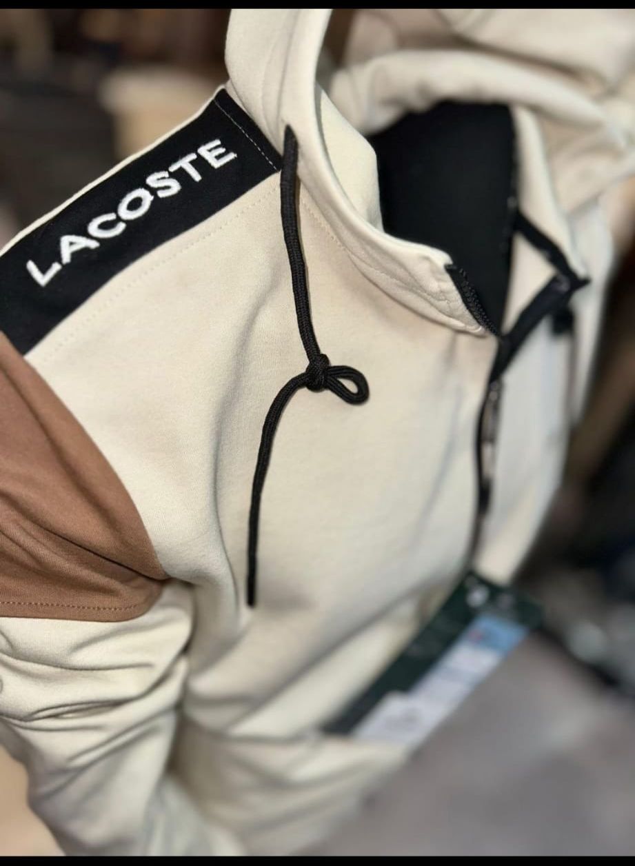 Chandals lacoste beige logo hombro
