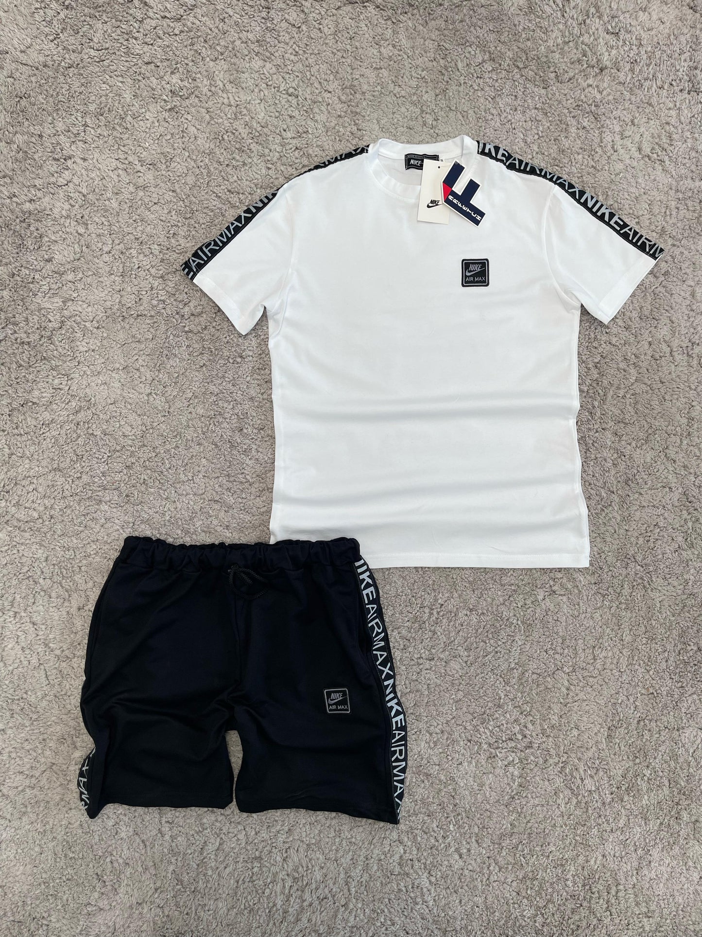 CONJUNTO Nike air max blanca logo gris