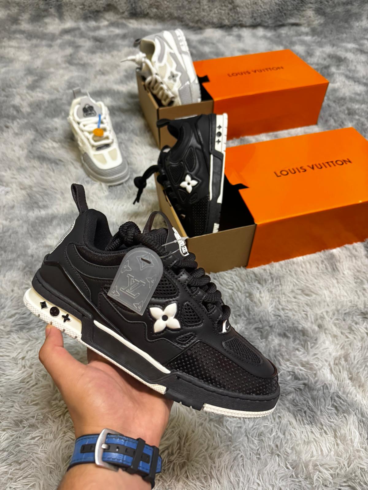 LV skate negras logo blanco