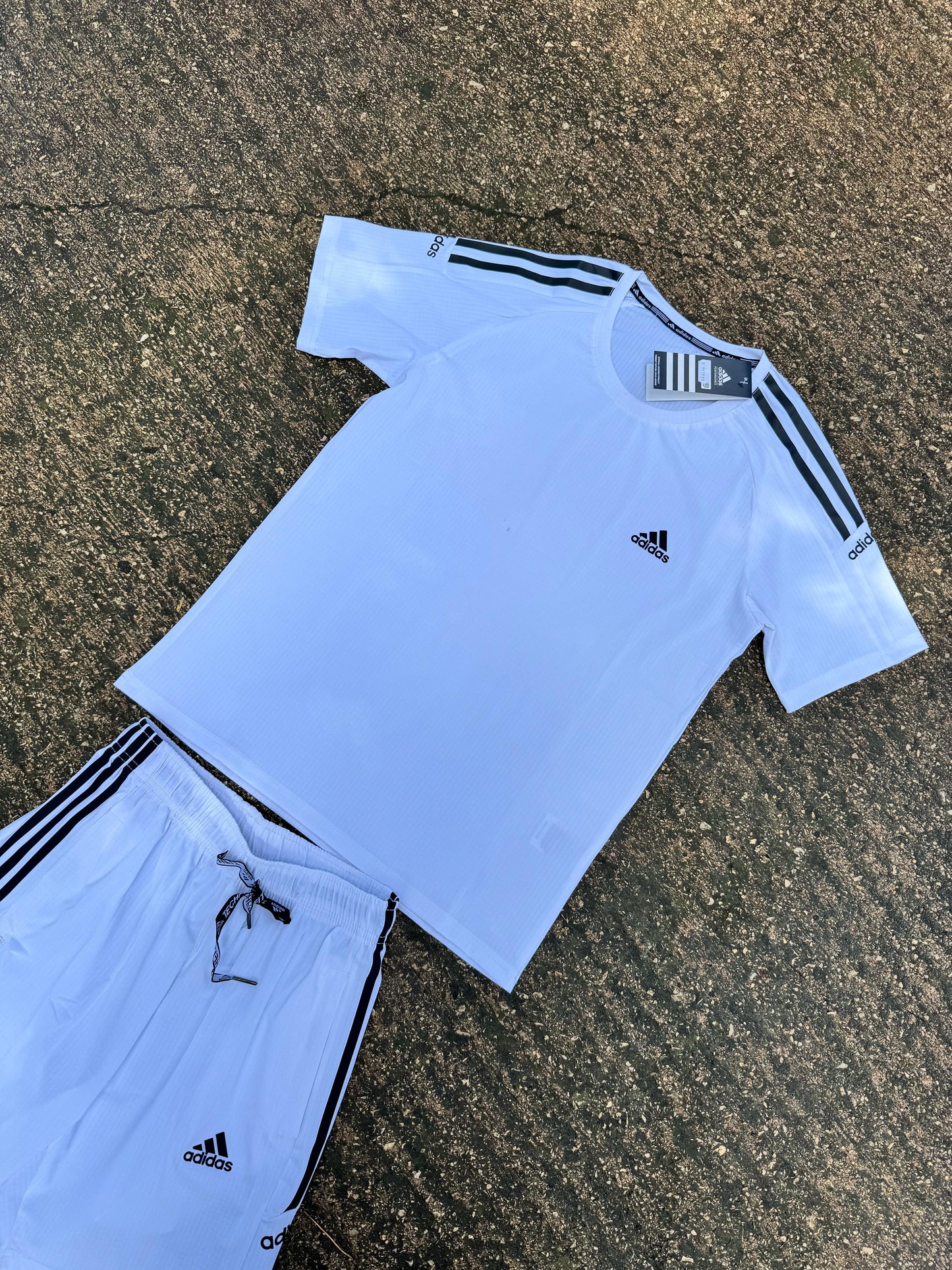 Conjunto corto adidas blanco logo negro