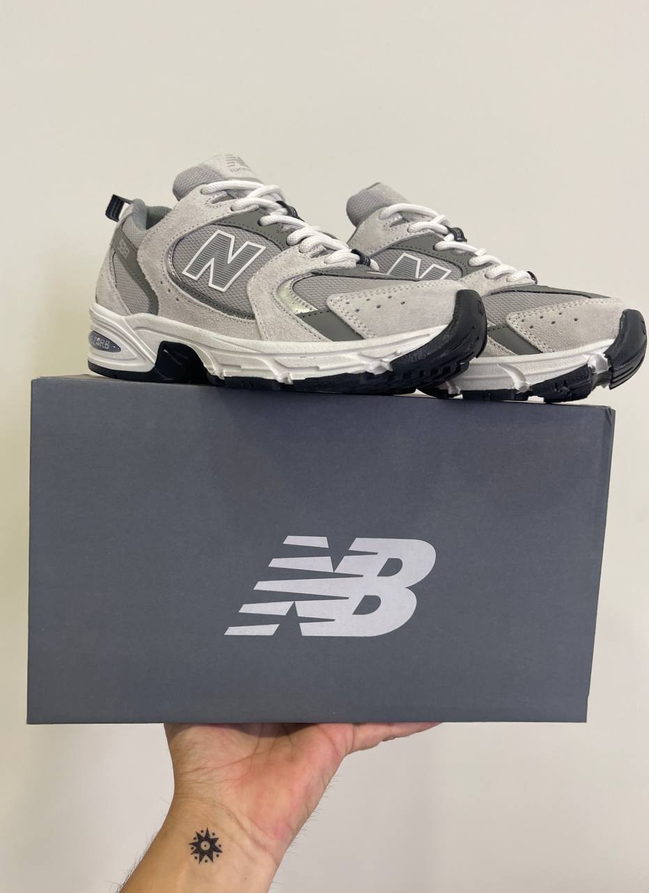 NEW BALANCE 530 GRIS Y BLANCAS
