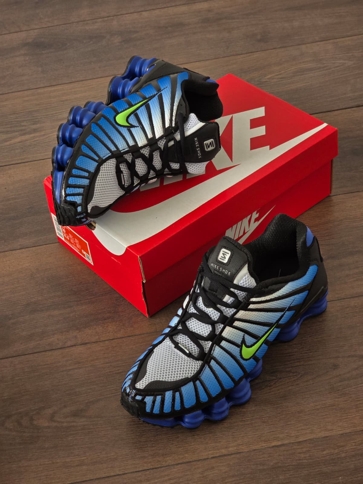 Shox azul logo verde