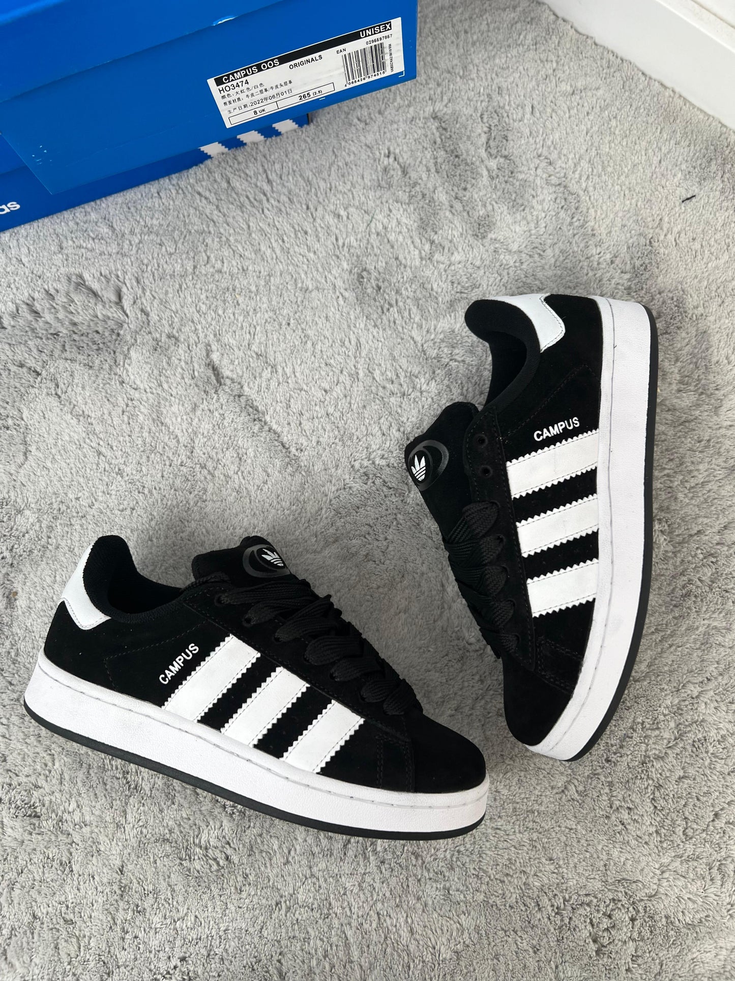 Adidas campus negro logo blanco