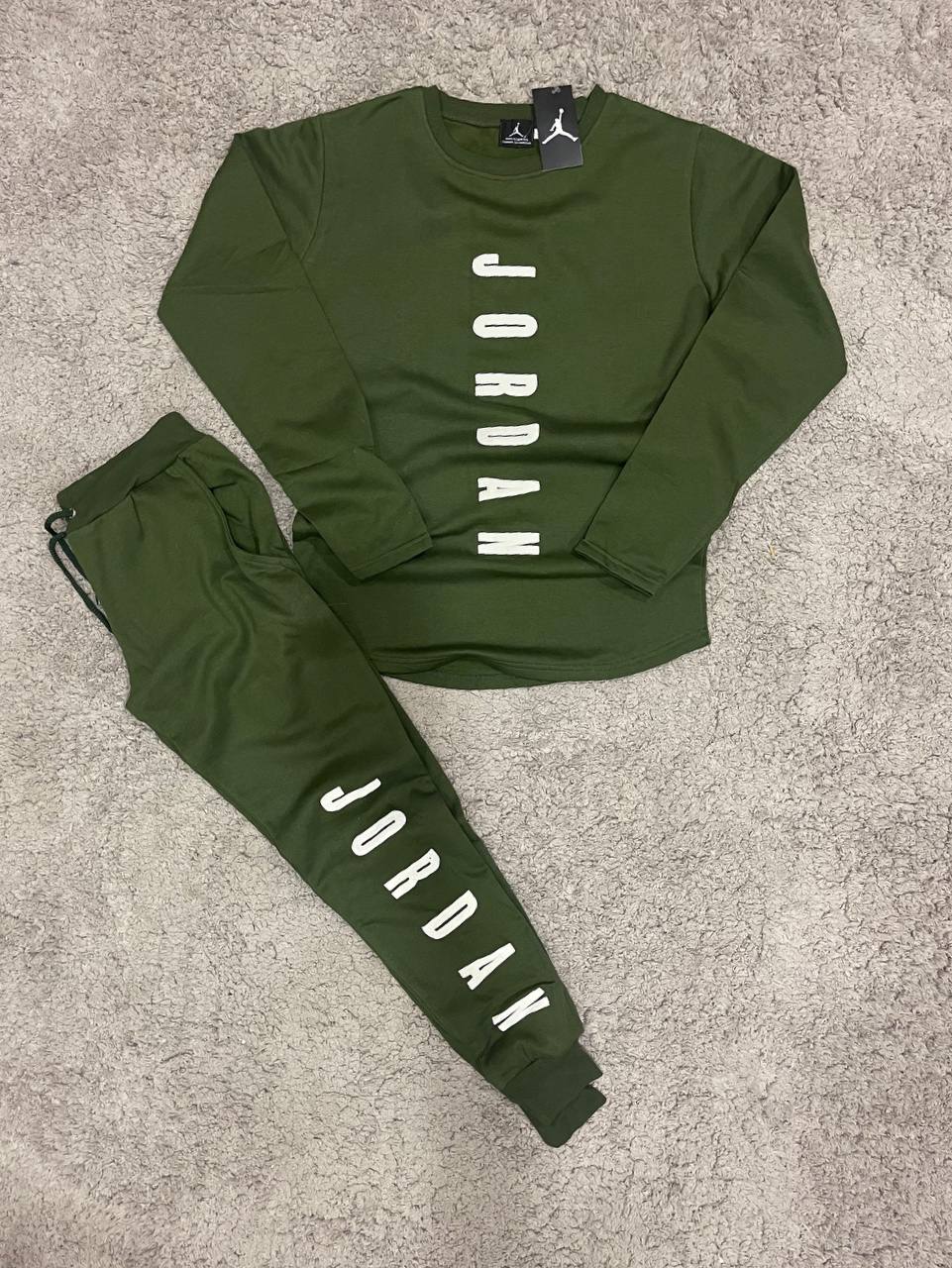 Chándal VERDE JORDAN LOGO BLANCO