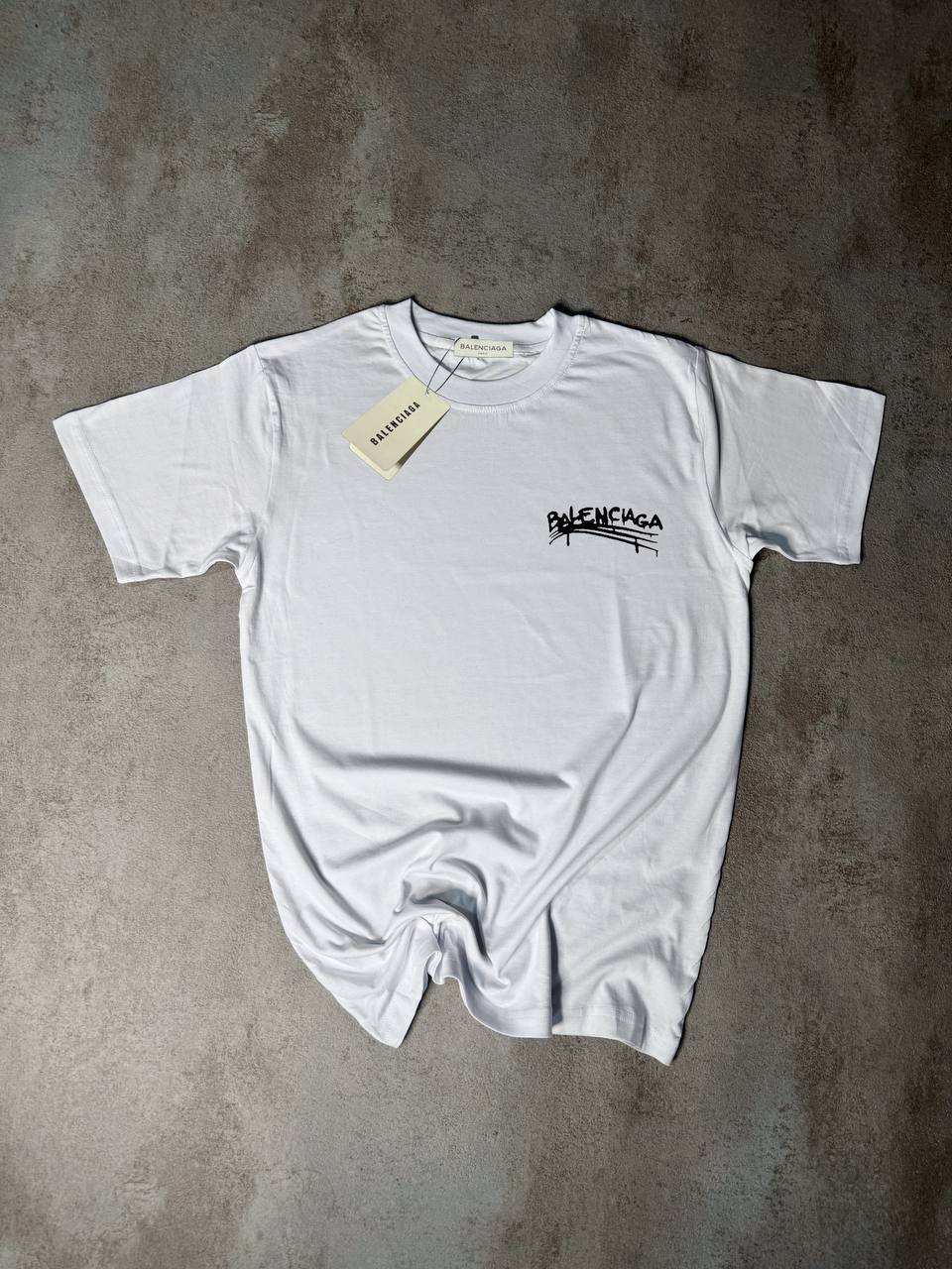 Camiseta Balenciaga blanco logo negro pequeño lateral