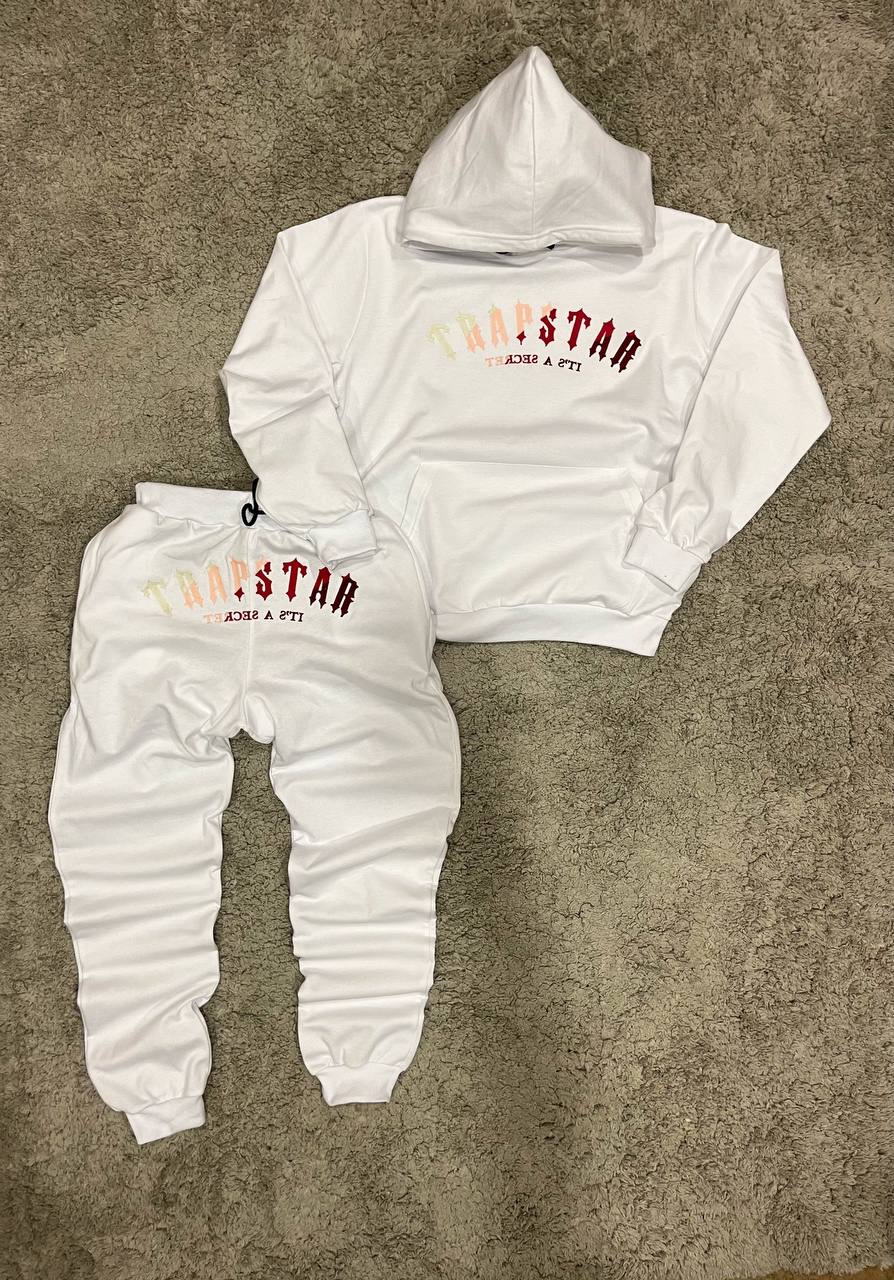 CHANDAL TRAPSTAR BLANCO LOGO TRICOLOR