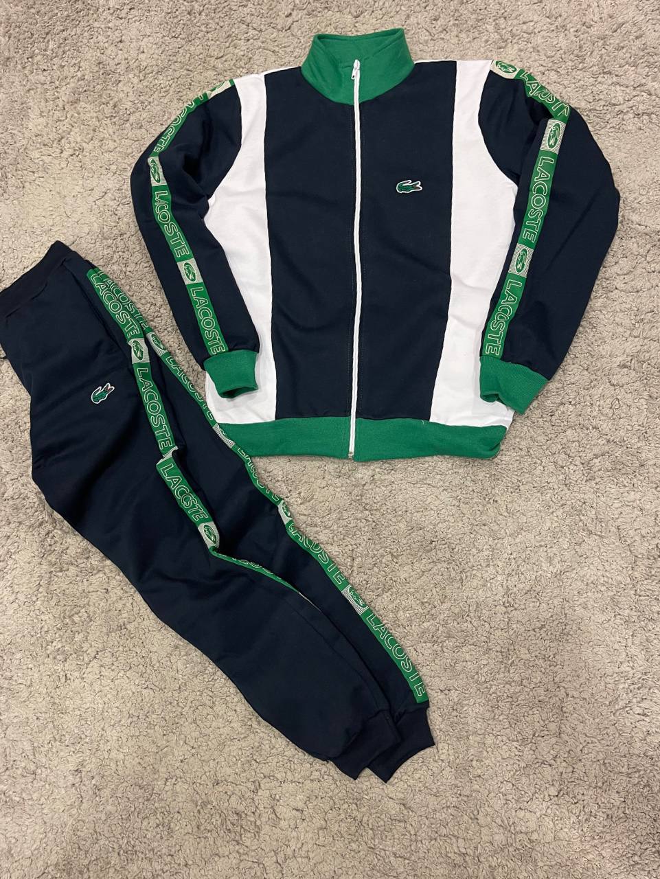 CHANDAL LACOSTE AZUL MARINO Y BLANCO DETALLES VERDES LOGO VERDE