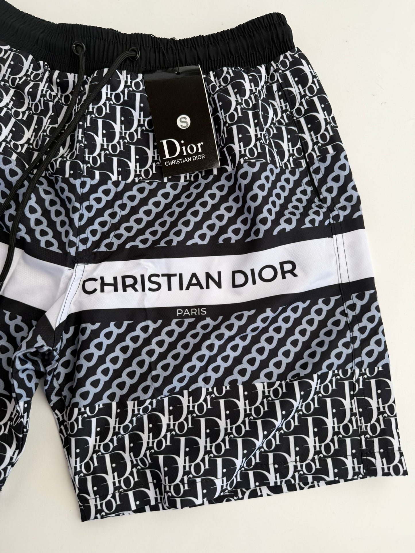 Pantalon Corto Dior negro logo blanco y detalles gris