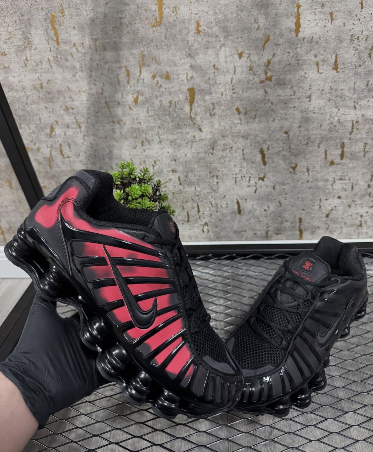 Shox negras camaleon roja
