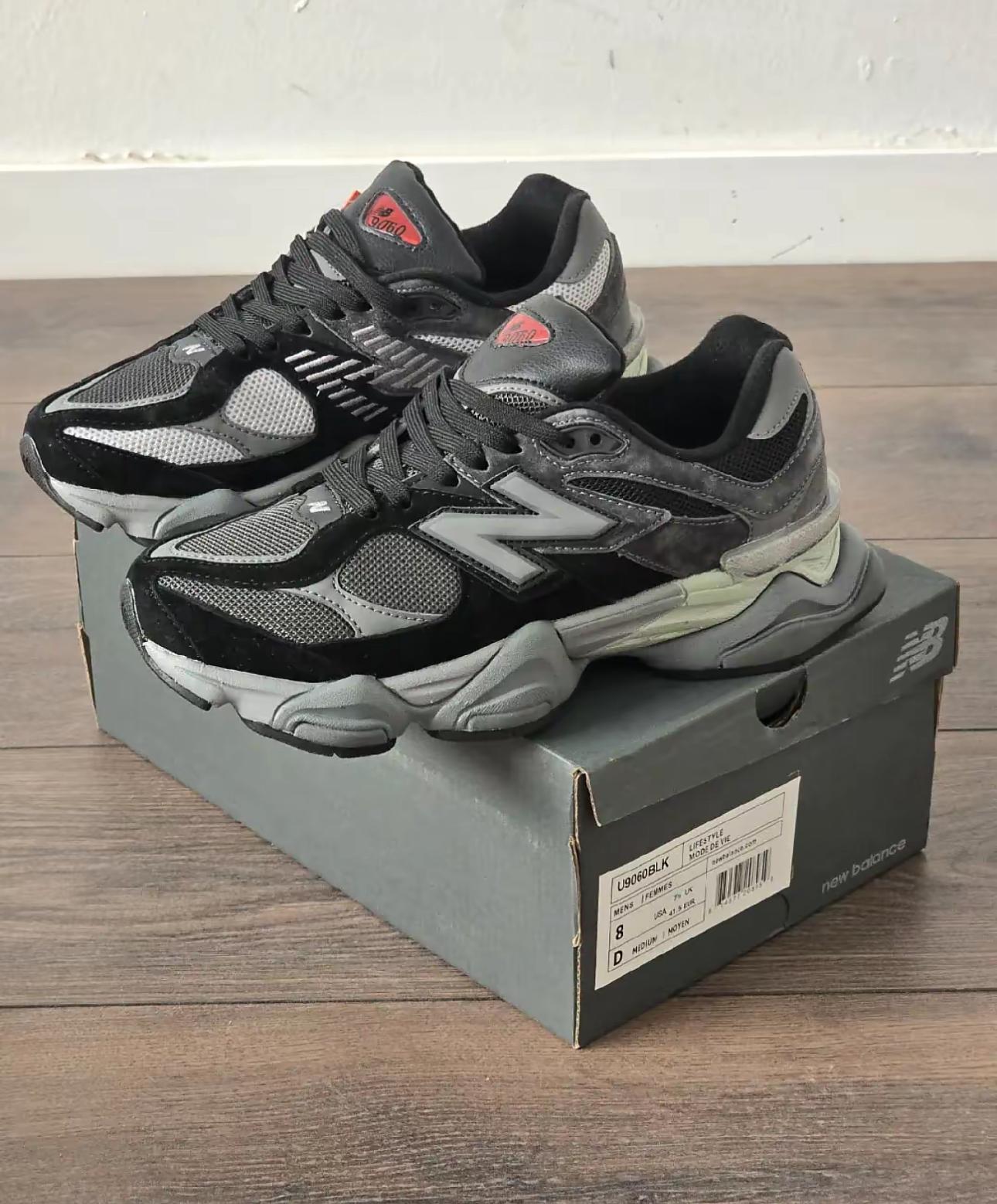 New Balance 9060 grises y negras