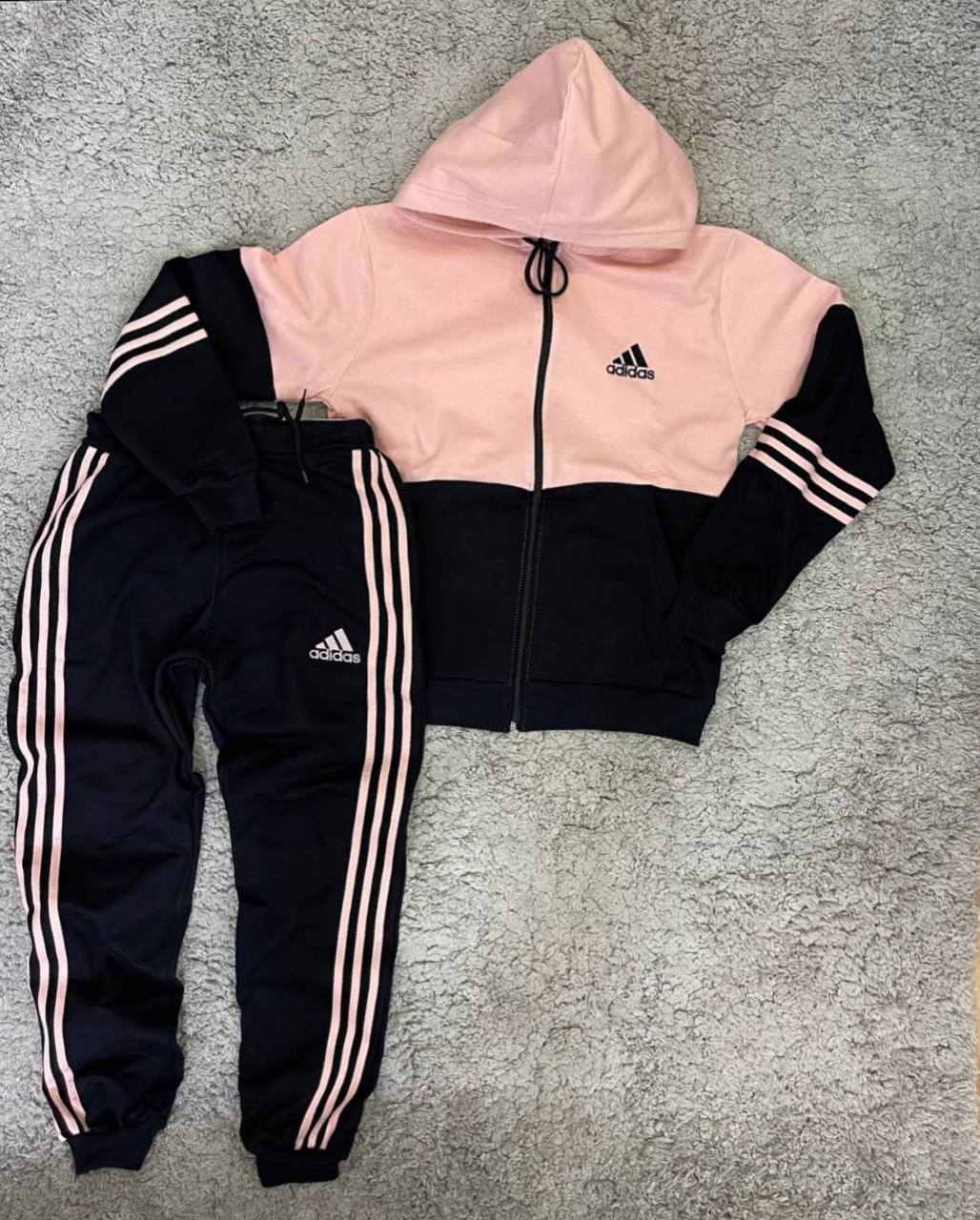 CHANDAL ADIDAS ROSA Y NEGRO LOGO NEGRO