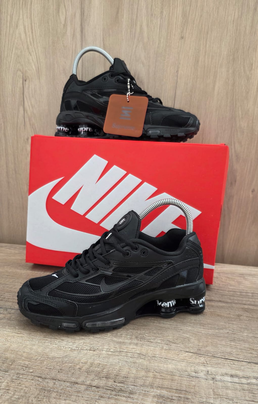 Shox supreme negra