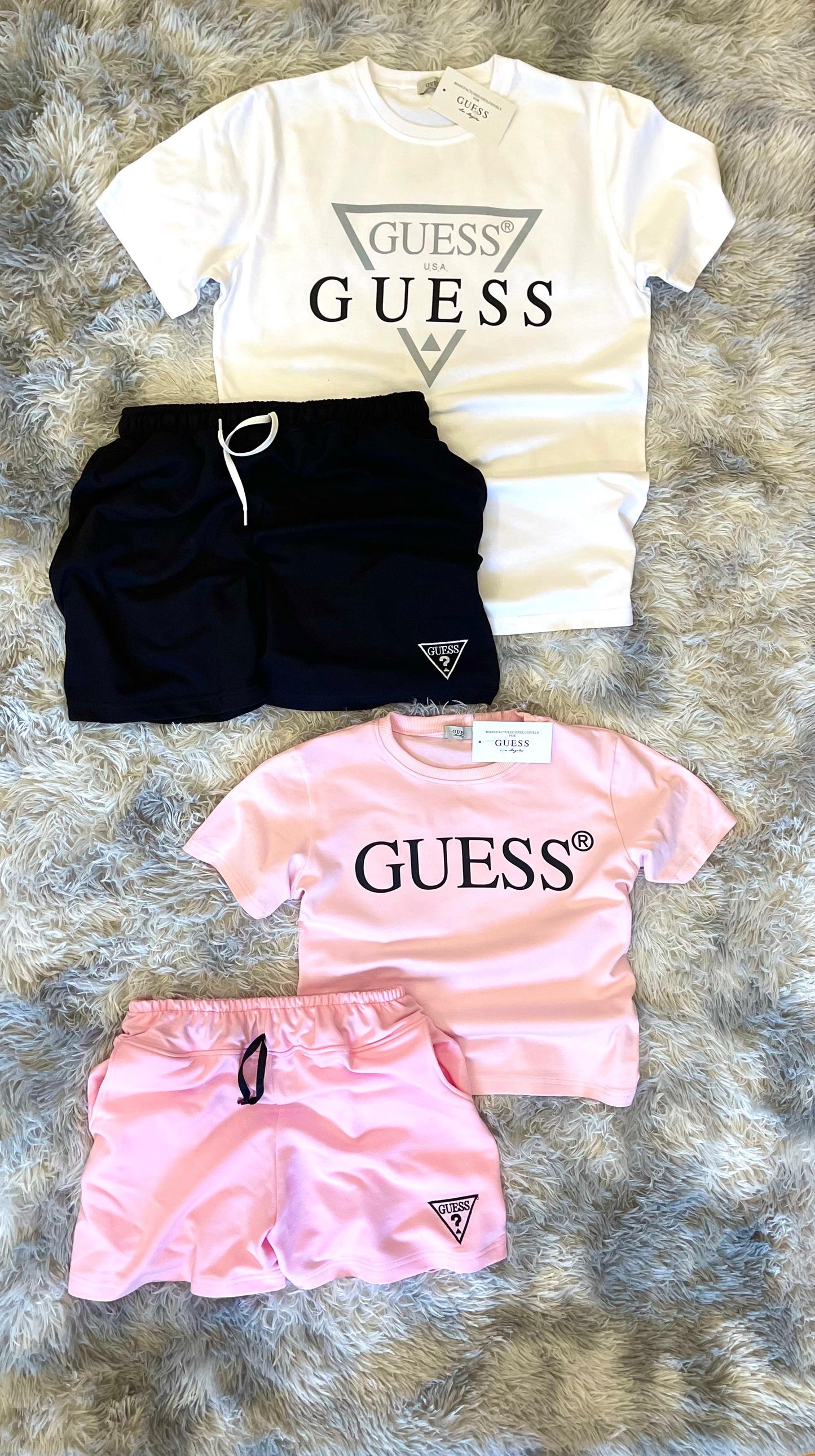 Conjunto Guess rosa logo negro