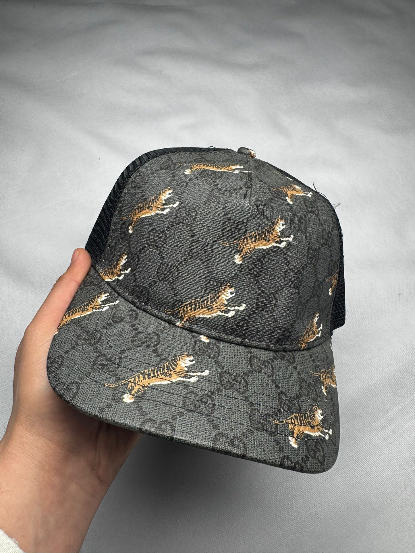 Gorra gucci gris logos tigre