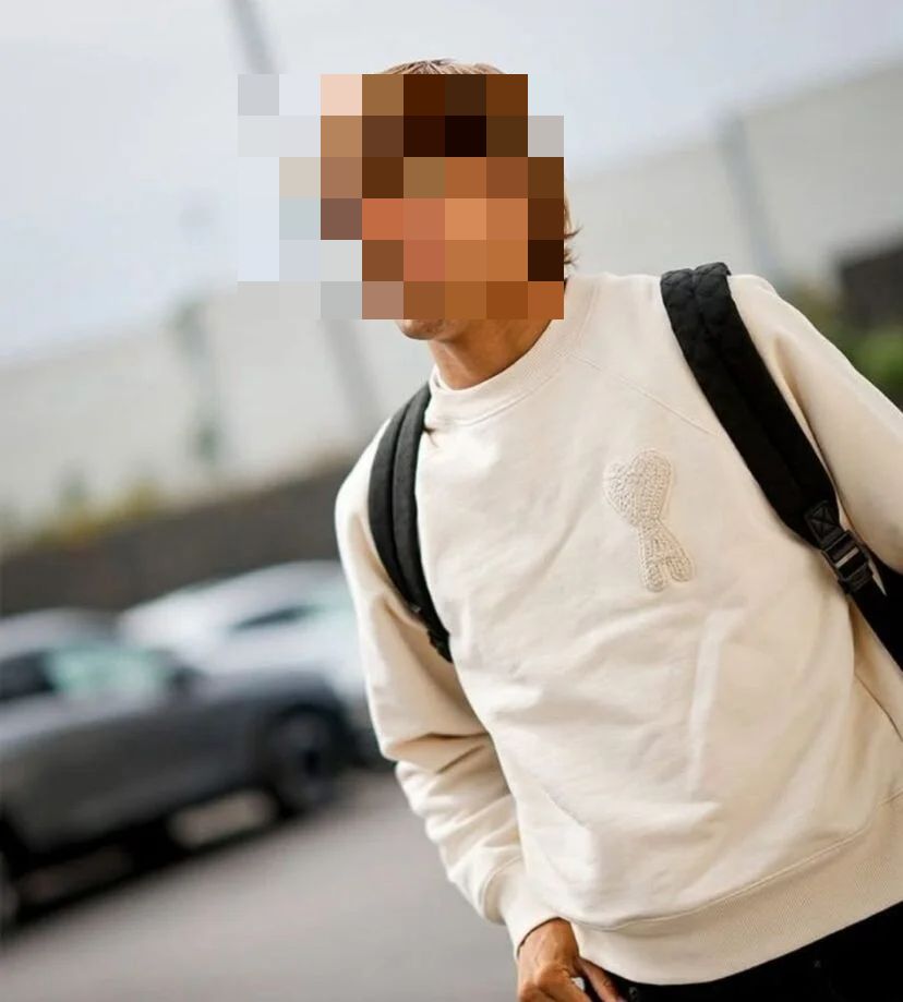 Sudadera AMI PARIS crema logo crema