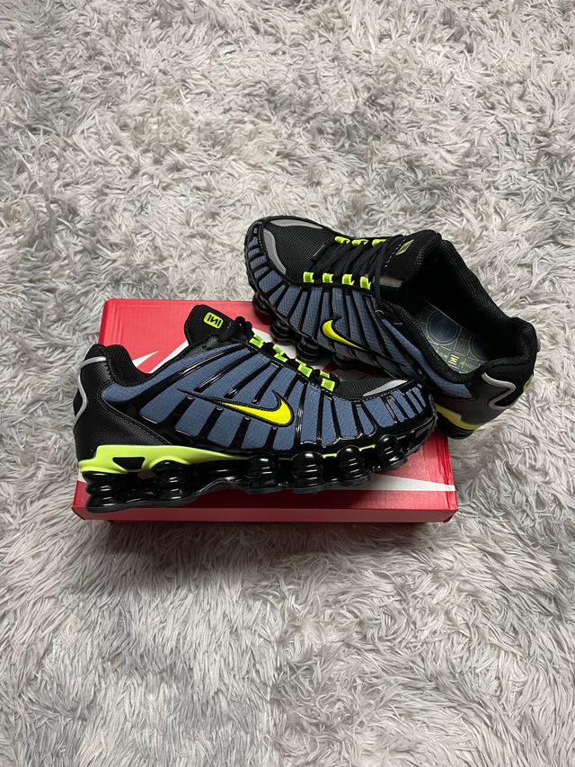 SHOX TL Negras y azules logo amarillo contorno negro