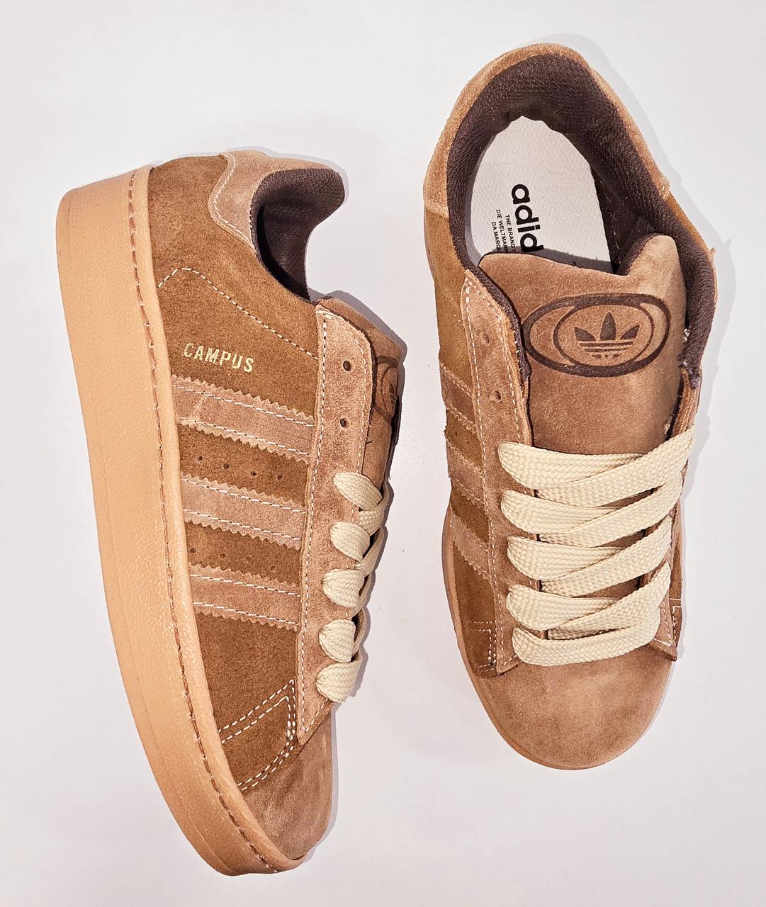 ADIDAS CAMPUS marrones logo dorado