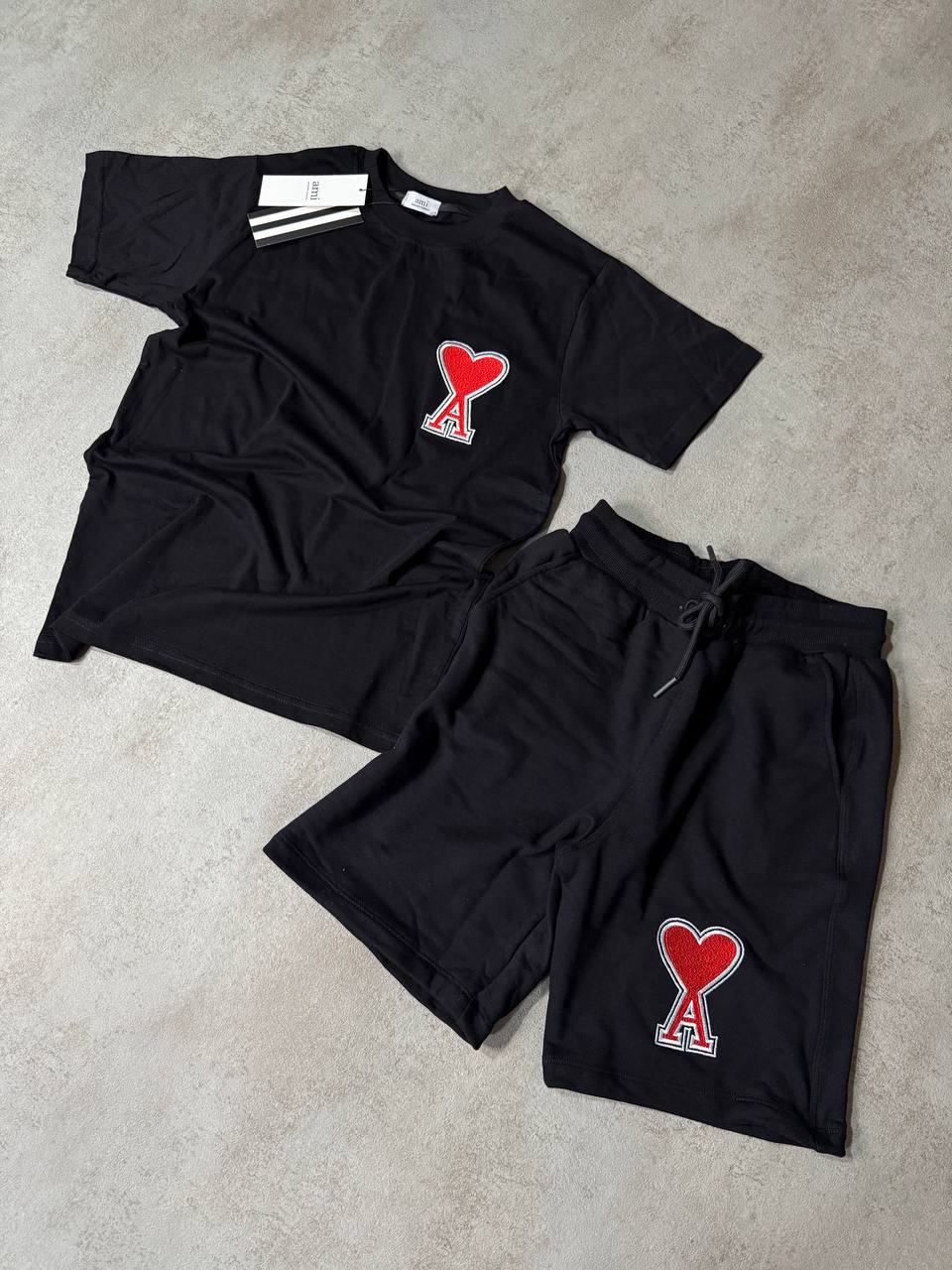 Conjunto ami paris negro logo rojo