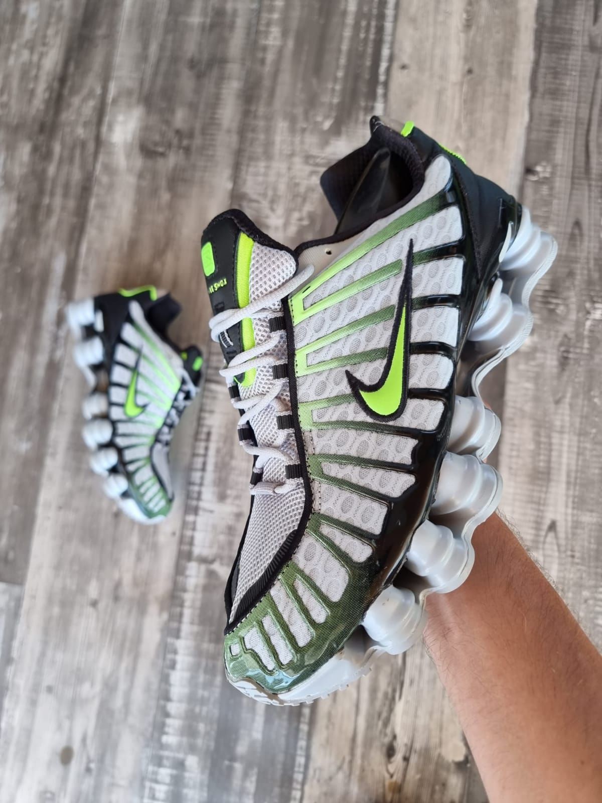 Shox gris verde